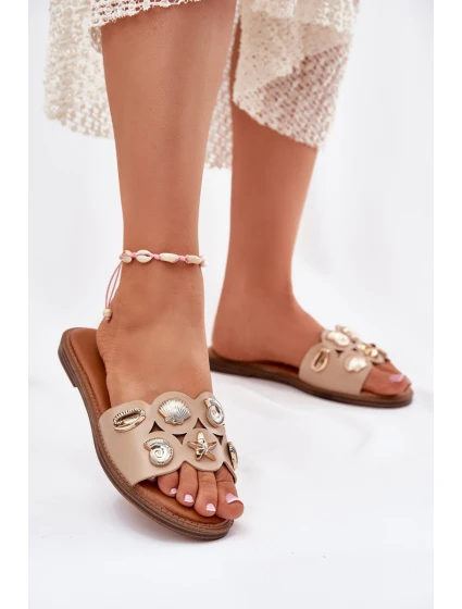 Dámské Pantofle Na Plochém Podpatku Se Zlatými Béžové model 21698998 - Boto Dámské Pantofle Na Plochém Podpatku Se Zlatými Béžové model 21698998 - Boto