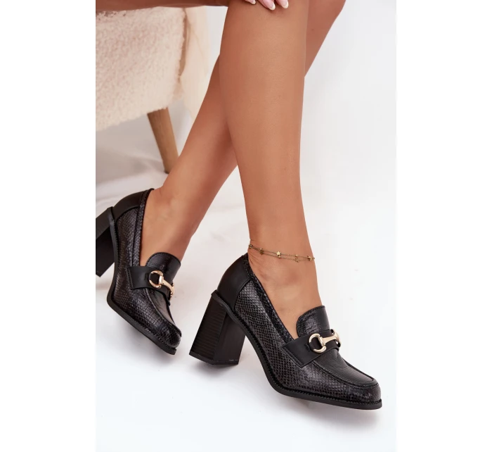 Dámské polobotky na sloupku s ražbou a zlatým detailem Novella – černé