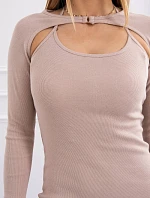 Pruhované vypasované šaty v béžové barvě