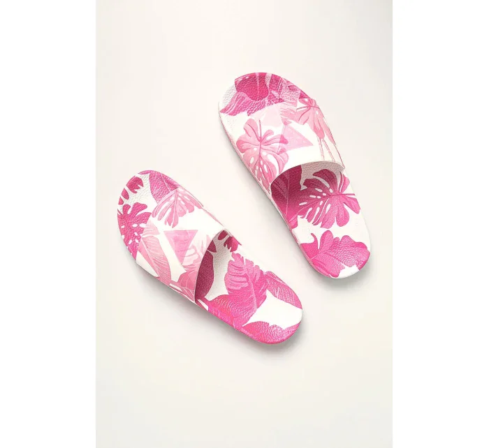Plážové pantofle   model 8414613 - Guess