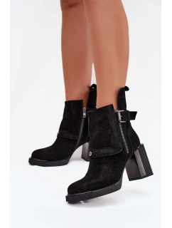 Kozačky z přírodního semiše na podpatku s přezkou model 21710345 Černé - VINCEZA