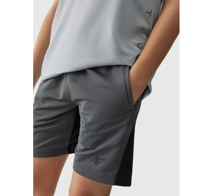 Chlapecké sportovní rychleschnoucí šortky 4F - černé Chlapecké sportovní rychleschnoucí šortky 4F - černé