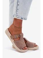 Semišové dámské pantofle na platformě se zlatou přezkou tmavě béžové Zemela