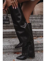 Zateplené kozačky na jehlovém podpatku s ohrnutým svrškem černé model 21677862 - Boto