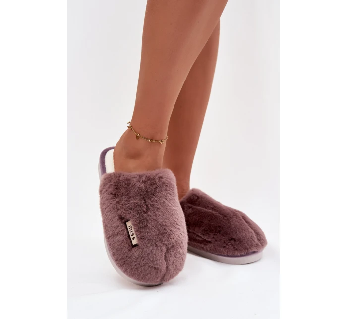 Kožešinové dámské pantofle tmavě fialové model 21772486 - Boto Kožešinové dámské pantofle tmavě fialové model 21772486 - Boto