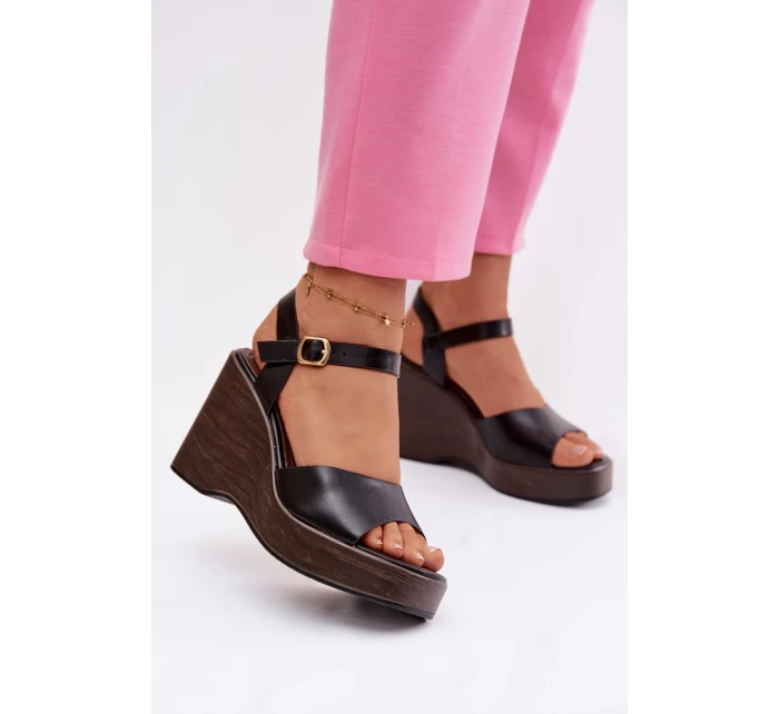 Dámské sandály na platformě Eko kůže Černé model 21937502 - Boto Dámské sandály na platformě Eko kůže Černé model 21937502 - Boto