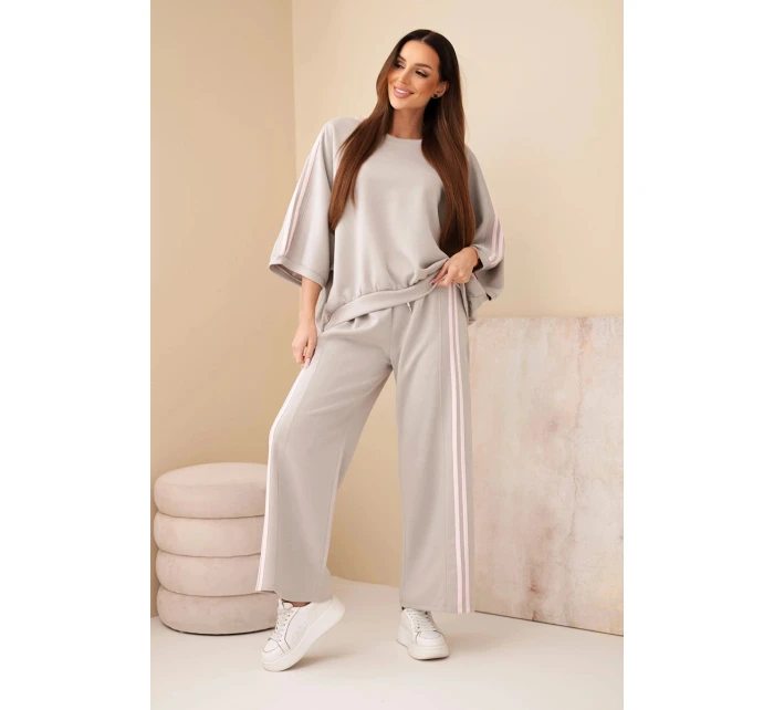 Dámský komplet viskózové máslo s širokými nohavicemi a volnou blůzou fango