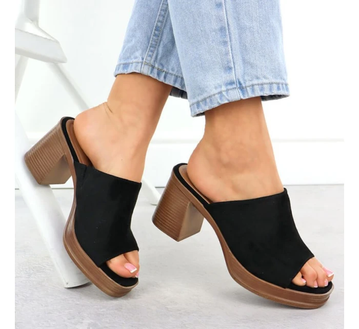 Dámské semišové žabky na jehlách černé model 22015553 - Potocki Dámské semišové žabky na jehlách černé model 22015553 - Potocki