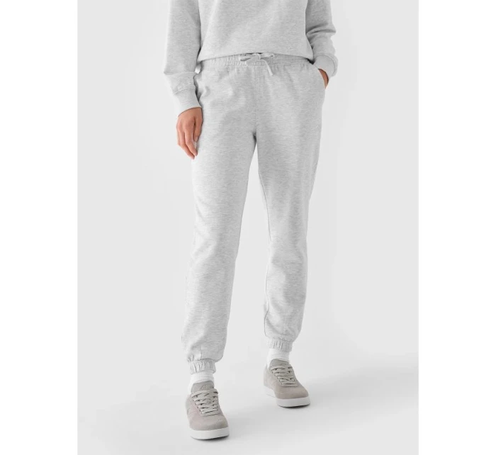 Dámské tepláky typu jogger model 21432813 - 4F Dámské tepláky typu jogger model 21432813 - 4F