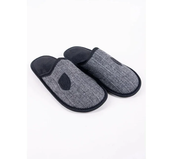 Pánské pantofle OKL-0107F-3400 Černá s šedou - Yoclub Pánské pantofle OKL-0107F-3400 Černá s šedou - Yoclub