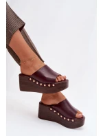 Dámské nazouváky na platformě a na podpatku s zlatými přezkami Bordó Farinelle Dámské nazouváky na platformě a na podpatku s zlatými přezkami Bordó Farinelle