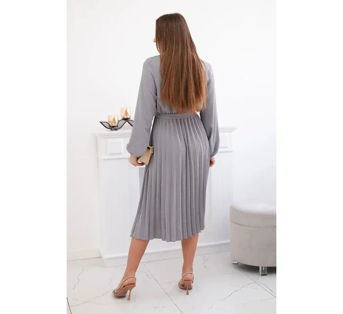 Šaty se svázaným plisovaným lemem šedý Šaty se svázaným plisovaným lemem šedý