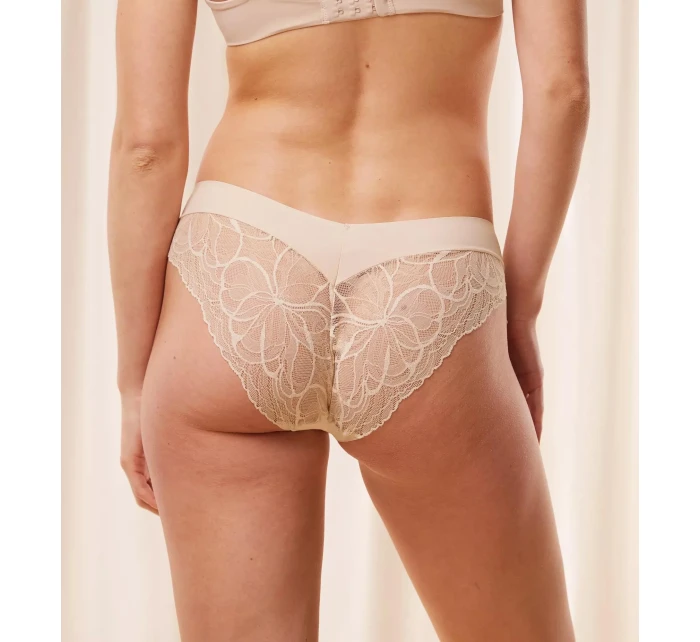 Dámské kalhotky Body Make-Up Illusion Lace Highleg Tai - BROWN - sv. hnědé 00NZ - TRIUMPH Dámské kalhotky Body Make-Up Illusion Lace Highleg Tai - BROWN - sv. hnědé 00NZ - TRIUMPH