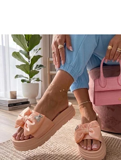 Klapky na platformě model 227263 Solea