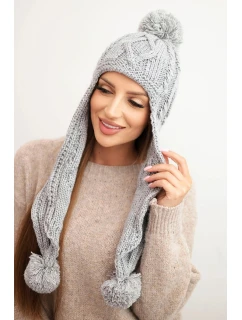 Dámská zimní čepice z vlny s bambulemi a prodlouženými stranami K448 šedá