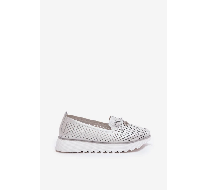 Dámské Kožené Polobotky S Ažurovým Designem Z Přírodní Kůže D&A LR51-631 Stříbrné