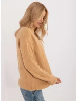 Sweter AT SW camelowy model 20459081 - FPrice Sweter AT SW camelowy model 20459081 - FPrice