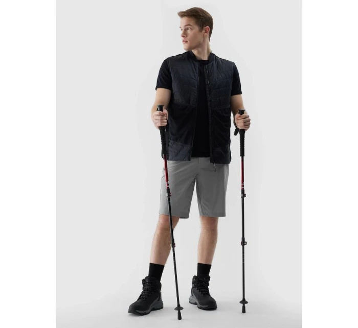 Pánská černá pánská běžecká vesta Primaloft model 21431405 - 4F Pánská černá pánská běžecká vesta Primaloft model 21431405 - 4F