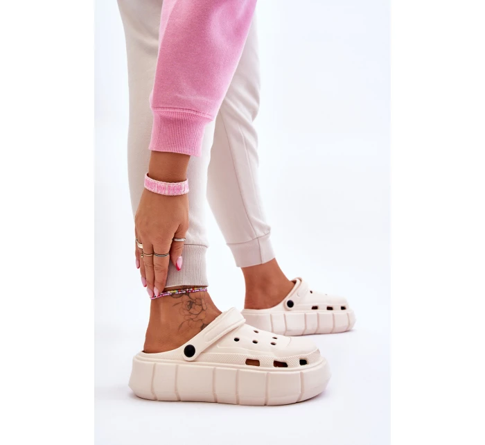 Dámská pěnová platforma Crocs Béžove Beckett Dámská pěnová platforma Crocs Béžove Beckett