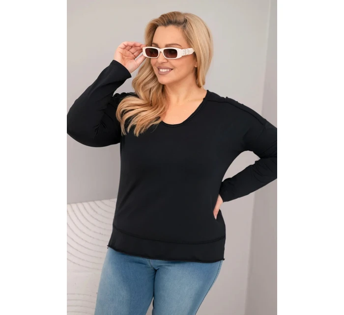 Dámská blůza Plus Size s výstřihem do V a delším zadním dílem černá