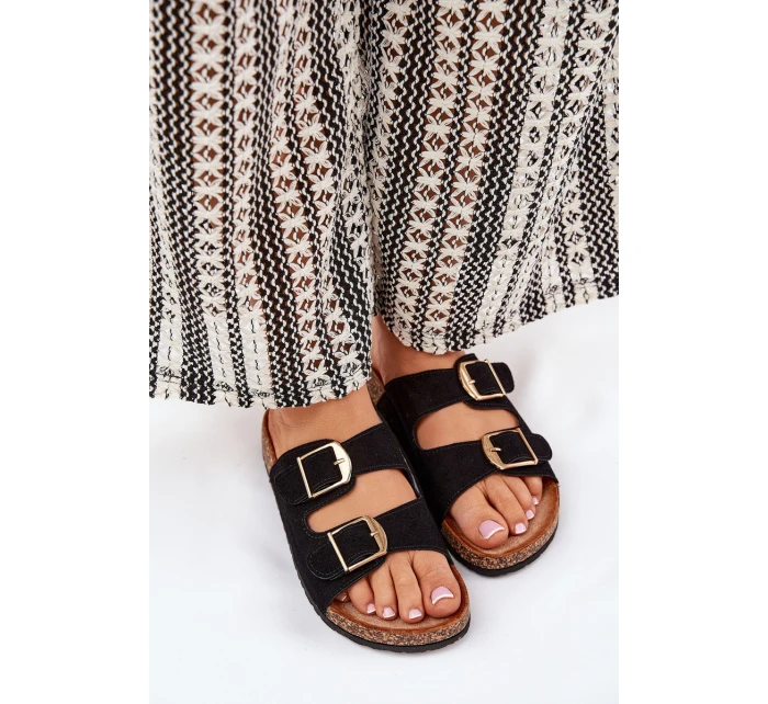 Dámské sandály na korkové platformě se zlatými černé model 21689208 - Boto Dámské sandály na korkové platformě se zlatými černé model 21689208 - Boto