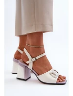 Elegantní sandály na podpatku s ozdobou bílé D&A MR38-156