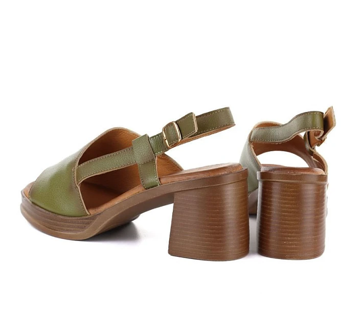 Dámské kožené sandály na podpatku zelené model 22116369 - VINCEZA