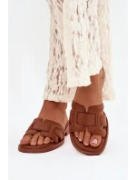 Dámské pantofle na plochém podpatku Camel model 21900529 - Boto Dámské pantofle na plochém podpatku Camel model 21900529 - Boto