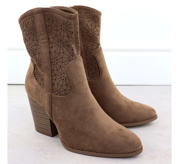 Dámské kovbojské boty ažurové semišové hnědé model 21905575 - S.Barski Dámské kovbojské boty ažurové semišové hnědé model 21905575 - S.Barski