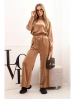 Dámská souprava z vlny s širokými nohavicemi a mikinou s kapucí camelový Dámská souprava z vlny s širokými nohavicemi a mikinou s kapucí camelový