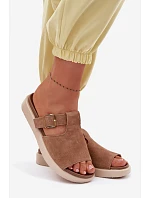 Kožené dámské sandály na platformě se zlatou sponou Camel model 22095008 - Boto Kožené dámské sandály na platformě se zlatou sponou Camel model 22095008 - Boto