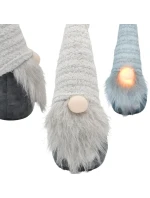 SKŘÍTEK S DLOUHÝM BÍLÝM KLOBOUKEM A SVÍTÍCÍM NOSEM 42CM