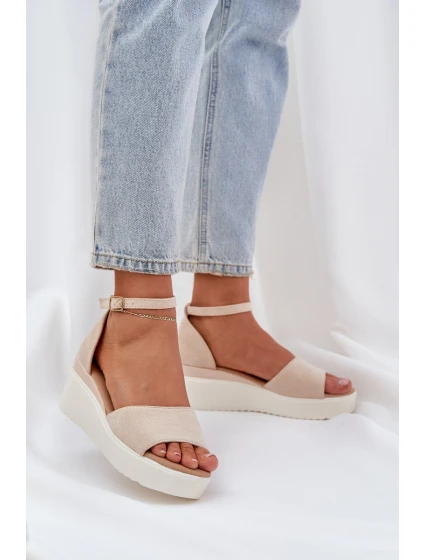Lehké sandály na platformě a klínu světle béžové model 21684683 - Boto Lehké sandály na platformě a klínu světle béžové model 21684683 - Boto