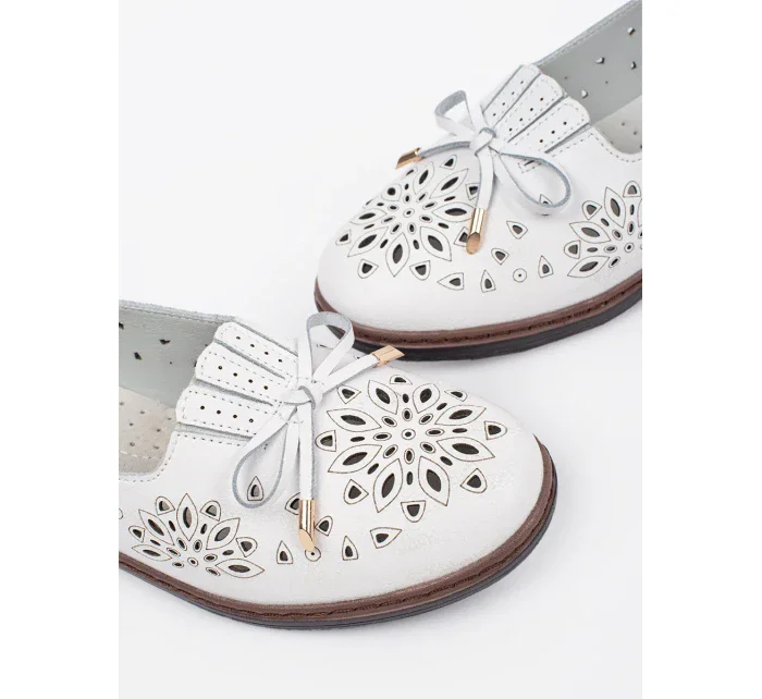 Jedinečné bílé  polobotky dámské bez podpatku