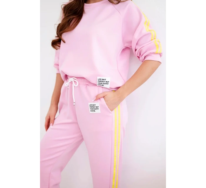 Dámská tepláková souprava Masełko s lampasy a volnou mikinou cukrově růžová