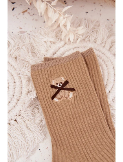 Dámské bavlněné žebrované ponožky s medvídkem – světle hnědé