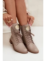 Kožené dámské kotníkové boty na plochém podpatku se zlatým detailem Zazoo 3084 béžové