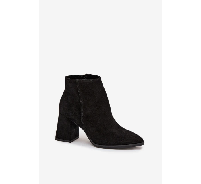 Dámské zateplené kotníkové botky z přírodního semiše na sloupku – černé Zazoo Dámské zateplené kotníkové botky z přírodního semiše na sloupku – černé Zazoo