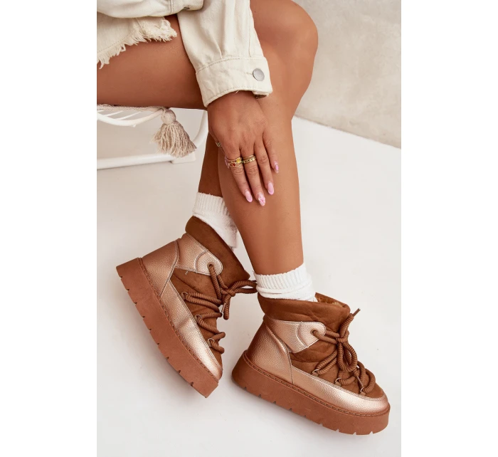 Nízké dámské sněhule s teplým kožíškem a silným šněrováním Camel Xarina Nízké dámské sněhule s teplým kožíškem a silným šněrováním Camel Xarina