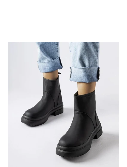 Boty model 204835 Solea Boty model 204835 Solea