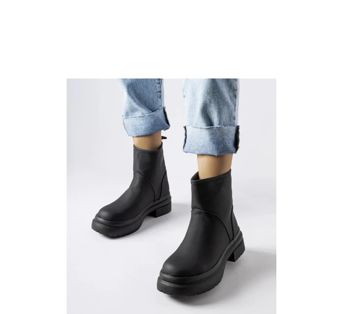 Boty model 204835 Solea Boty model 204835 Solea