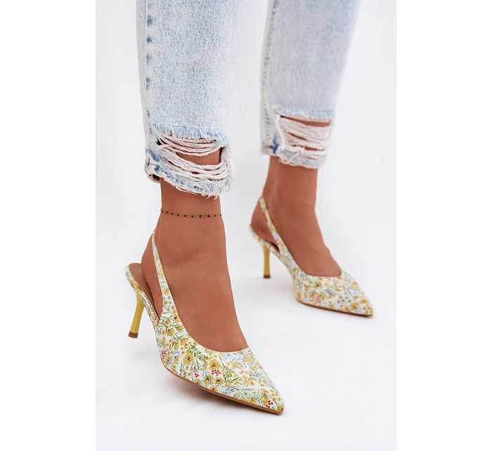 Zdobené dámské sandály na podpatku s květinovým vzorem Žluté model 22103138 - Boto
