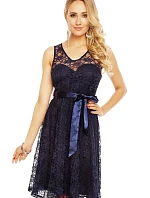 Dámské krajkové šaty na ramínka s páskem středně dlouhé tmavě modré - Tmavě modrá - MAYAADI