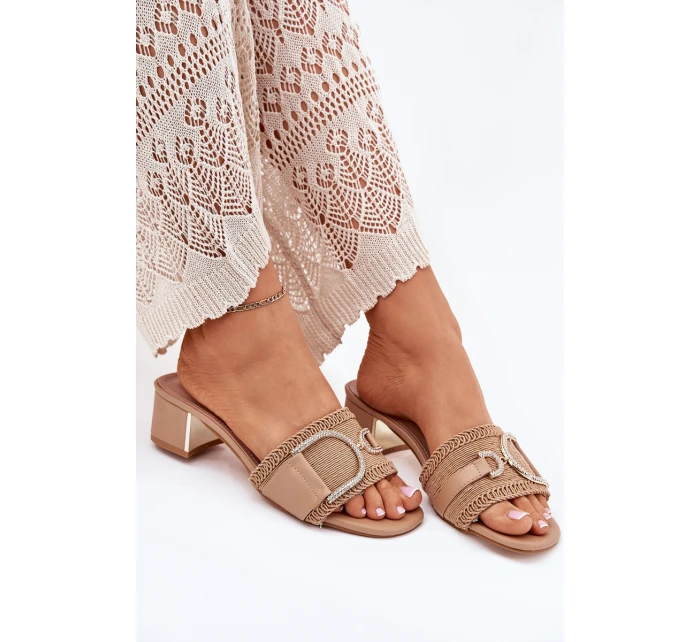 Dámské Sandály Na Podpatku S Ozdobným Detalem Tmavě Béžové model 21699808 - Boto Dámské Sandály Na Podpatku S Ozdobným Detalem Tmavě Béžové model 21699808 - Boto