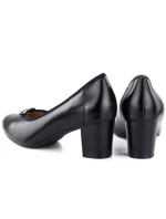 Černé lodičky na jehlovém podpatku model 22015101 - VINCEZA