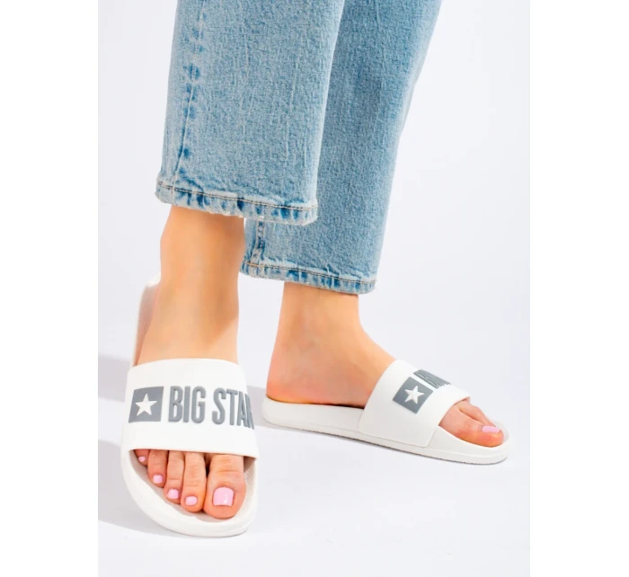 Pohodlné dámské nazouváky bílé bez podpatku Pohodlné dámské nazouváky bílé bez podpatku