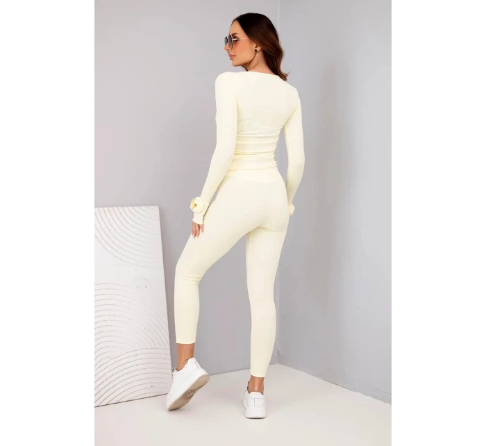 Dámský komplet z pruhované viskózy s dlouhým rukávem a legínami žlutý