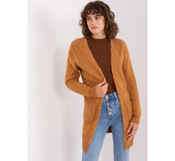 Sweter AT SW model 19014671 camelowy - FPrice Sweter AT SW model 19014671 camelowy - FPrice