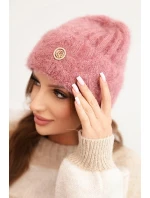 Dámská čepice z viskózy s ozdobným kovovým knoflíkem tmavě růžová model 21441576 - K-Fashion Dámská čepice z viskózy s ozdobným kovovým knoflíkem tmavě růžová model 21441576 - K-Fashion