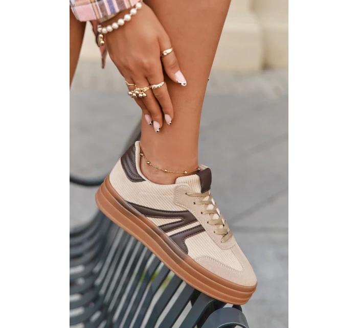 Sametové dámské tenisky na platformě Béžové model 21709523 - Boto Sametové dámské tenisky na platformě Béžové model 21709523 - Boto